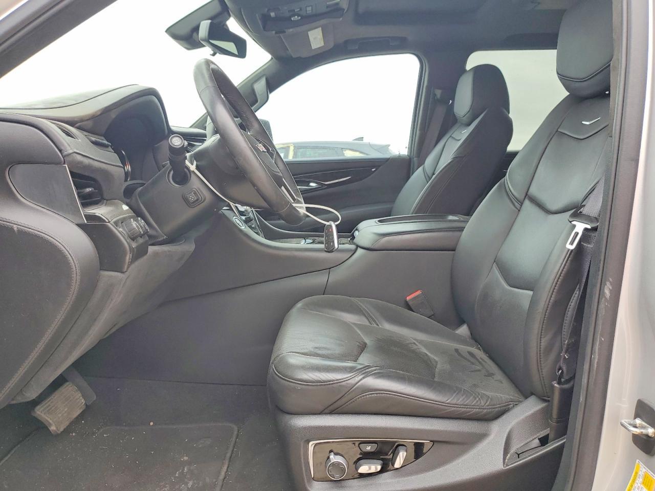 2020 Cadillac Escalade Platinum - zdjęcie 7