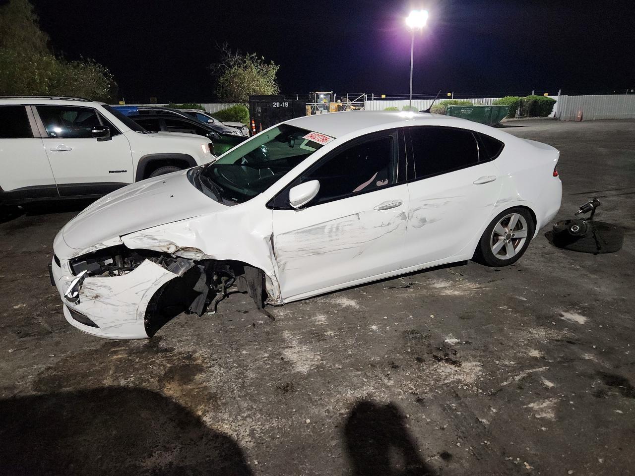 2016 Dodge Dart Sxt - zdjęcie główne