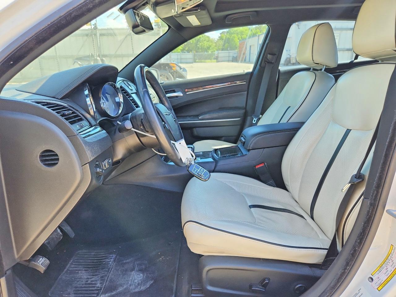 2013 Chrysler 300 - zdjęcie 7