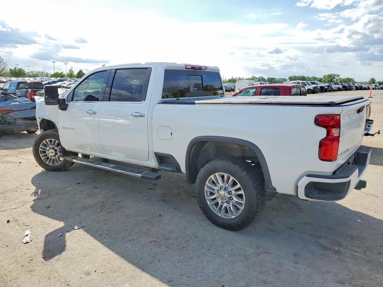 2023 Chevrolet Silverado K3500 High Country - zdjęcie 2