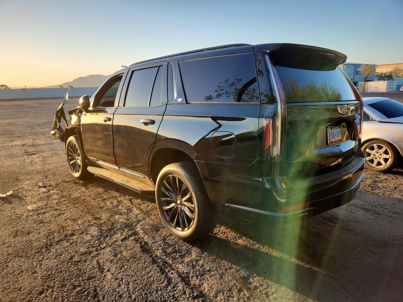 2024 Cadillac Escalade Premium Luxury - zdjęcie 2