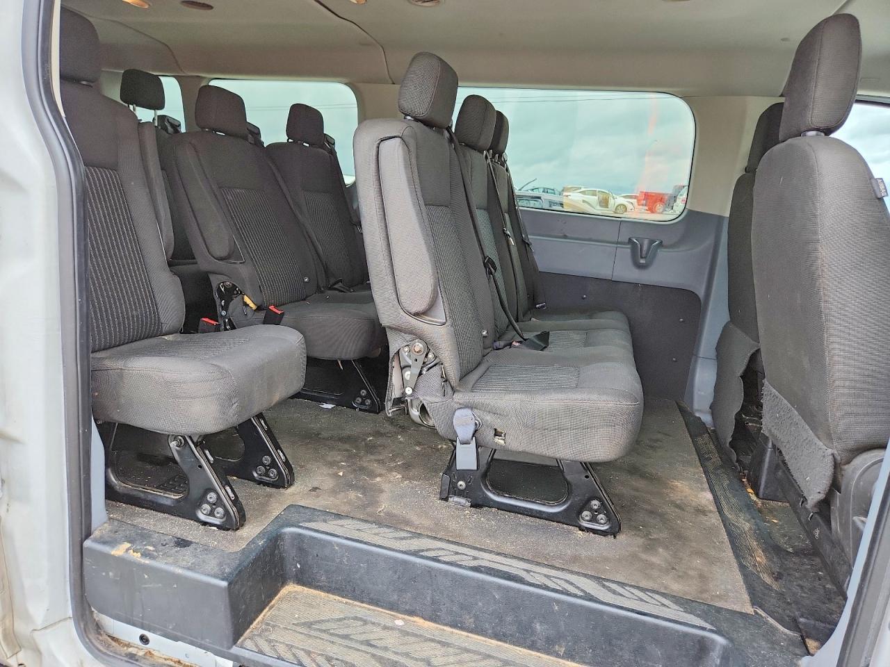 2015 Ford Transit T-350 - zdjęcie 11
