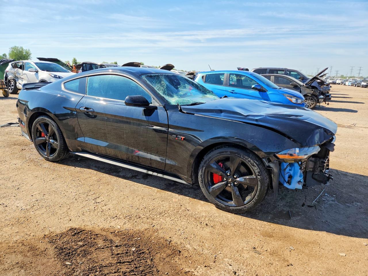 2022 Ford Mustang - zdjęcie 4