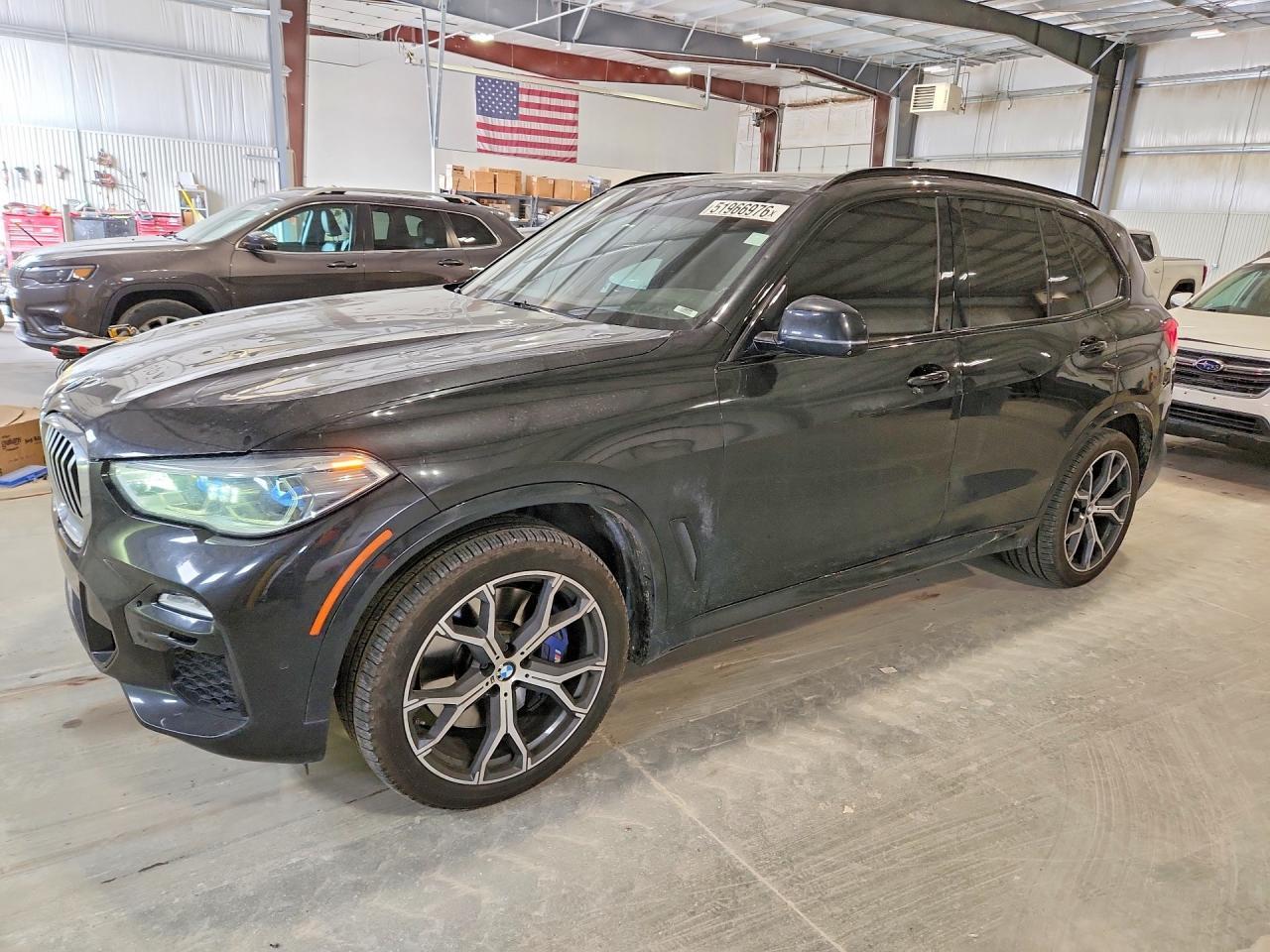 2019 BMW X5 xDrive50I - zdjęcie główne