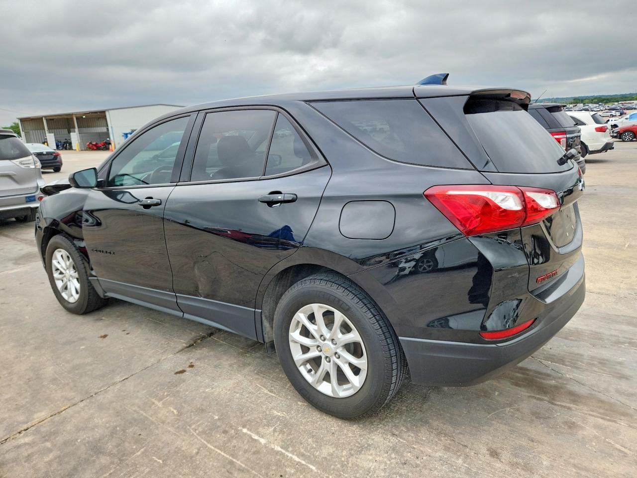 2019 Chevrolet Equinox Ls - zdjęcie 2