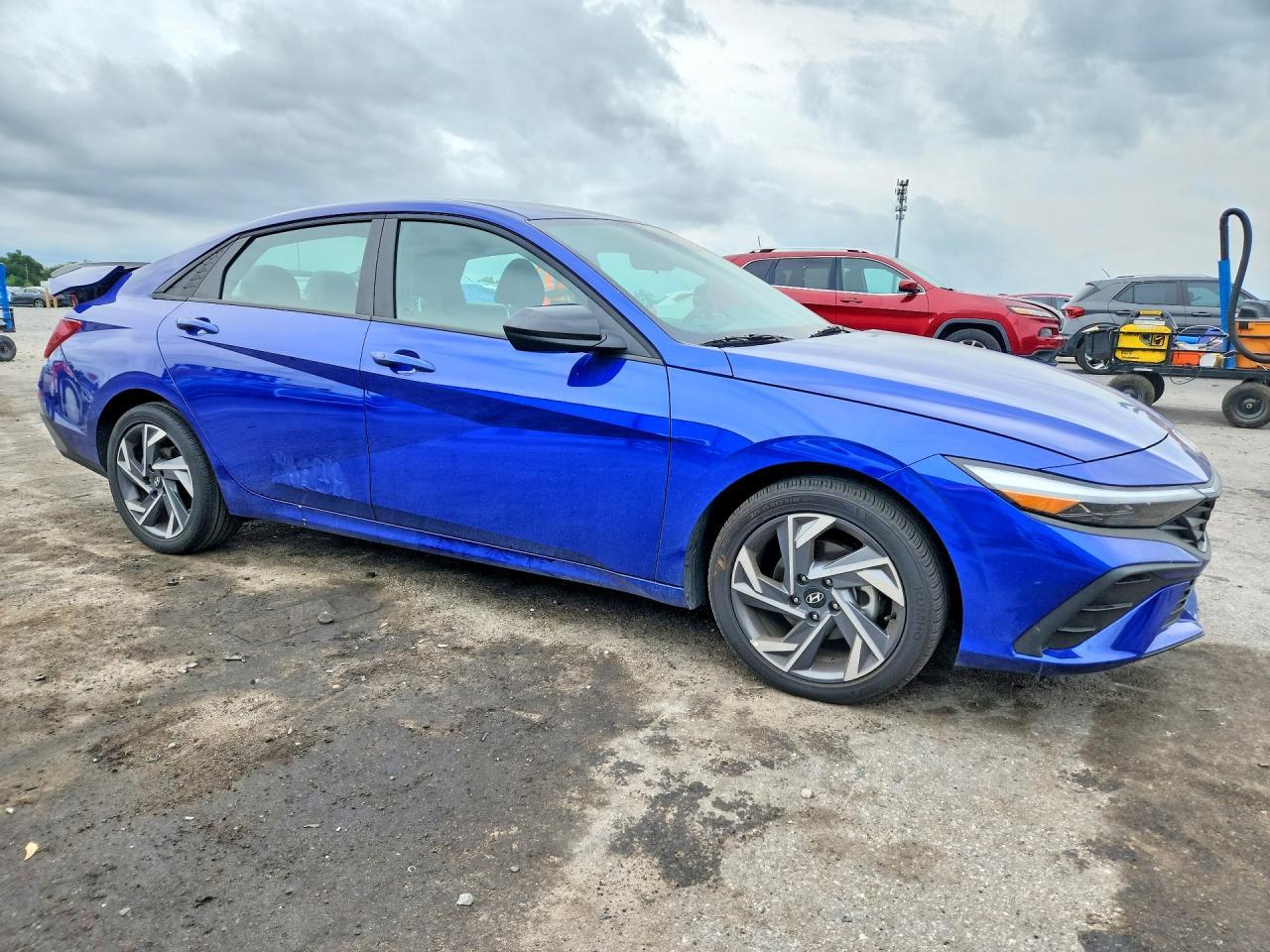 2025 Hyundai Elantra Sel Sport - zdjęcie 4