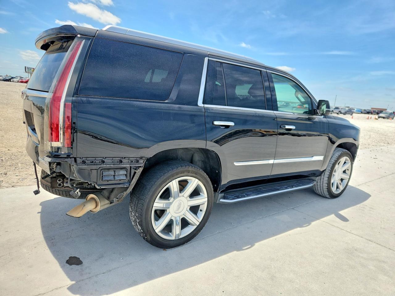 2016 Cadillac Escalade Luxury - zdjęcie 3