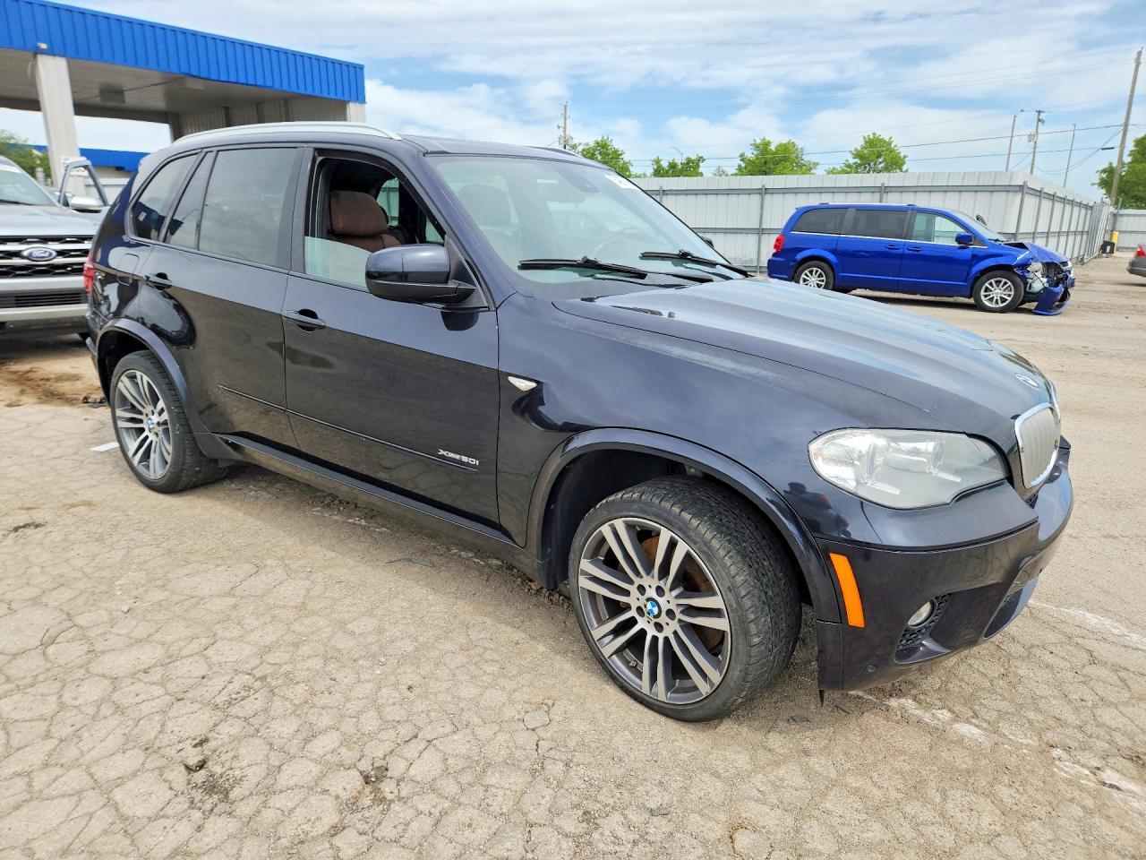 2013 BMW X5 xDrive50I - zdjęcie 4