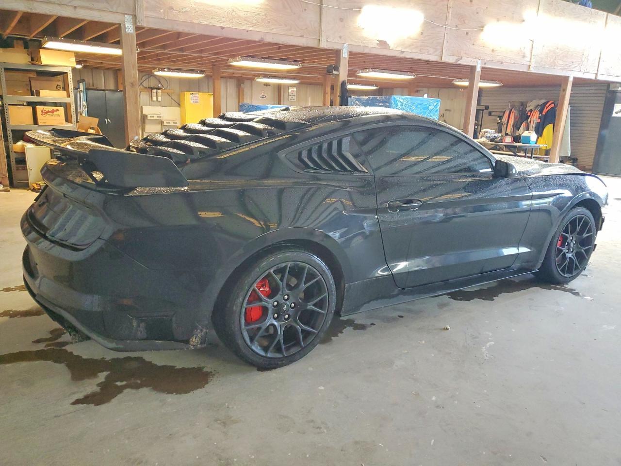 2019 Ford Mustang - zdjęcie 3