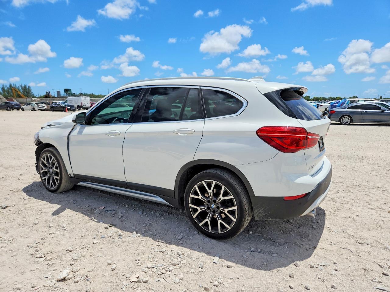 2021 BMW X1 Sdrive28I - zdjęcie 2
