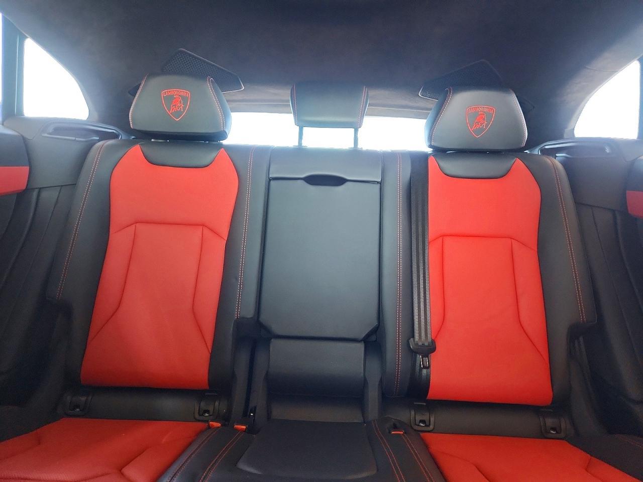 2022 Lamborghini Urus - zdjęcie 10