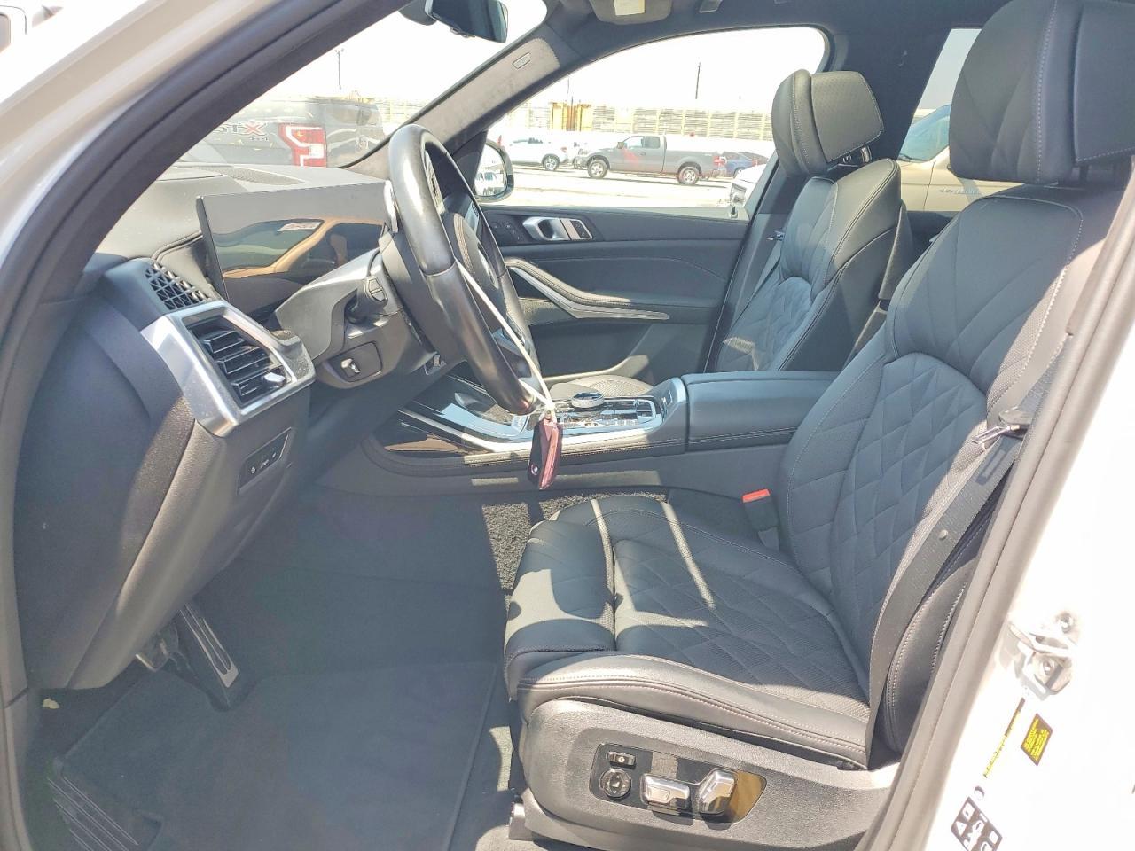 2025 BMW X7 xDrive40I - zdjęcie 7