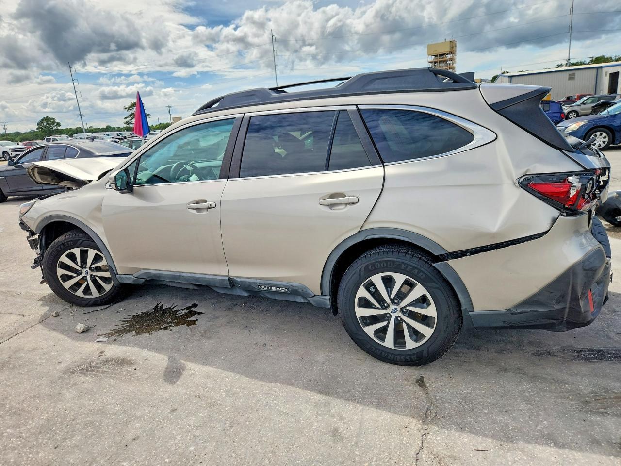 2020 Subaru Outback Premium - zdjęcie 2