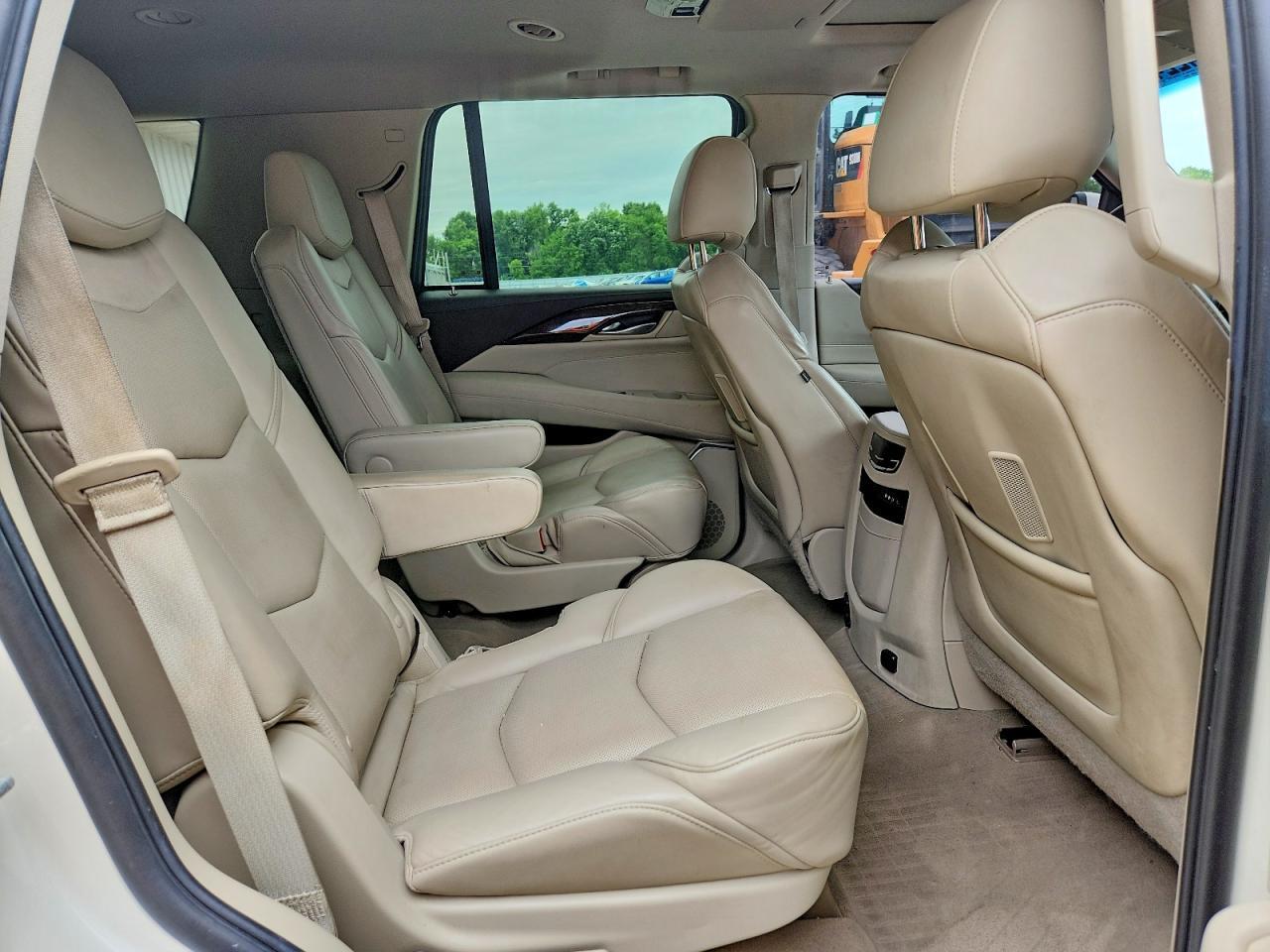 2015 Cadillac Escalade Luxury - zdjęcie 11