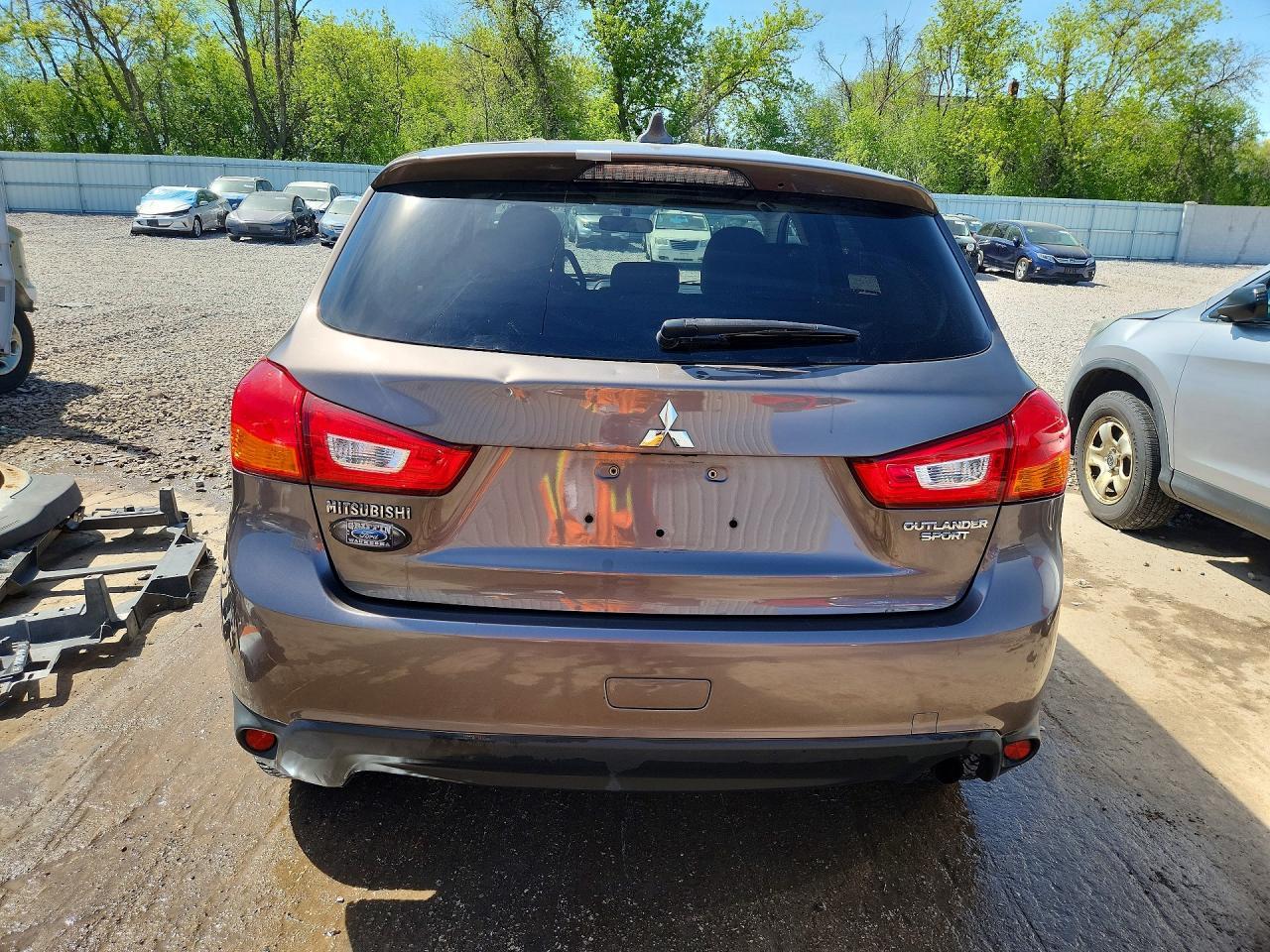 2017 Mitsubishi Outlander Sport Es - zdjęcie 6