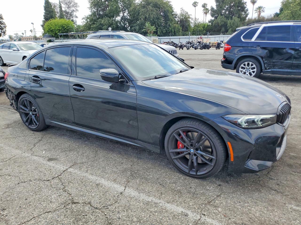 2024 BMW 330I - zdjęcie 4