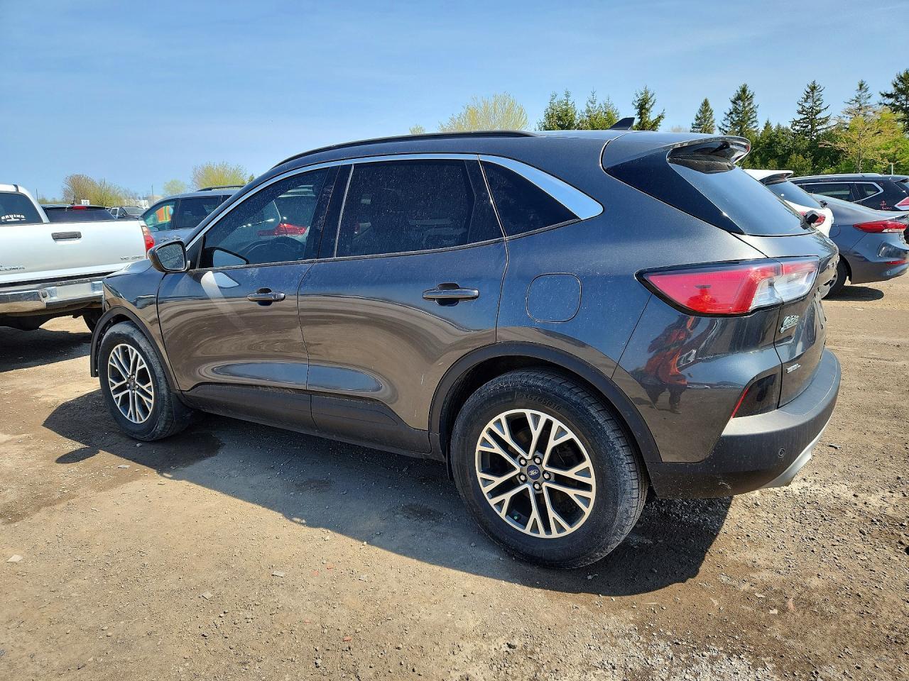 2020 Ford Escape Sel - zdjęcie 2