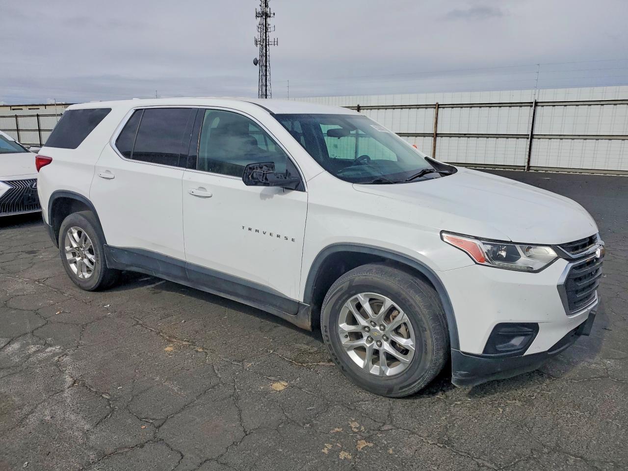 2019 Chevrolet Traverse Ls - zdjęcie 4