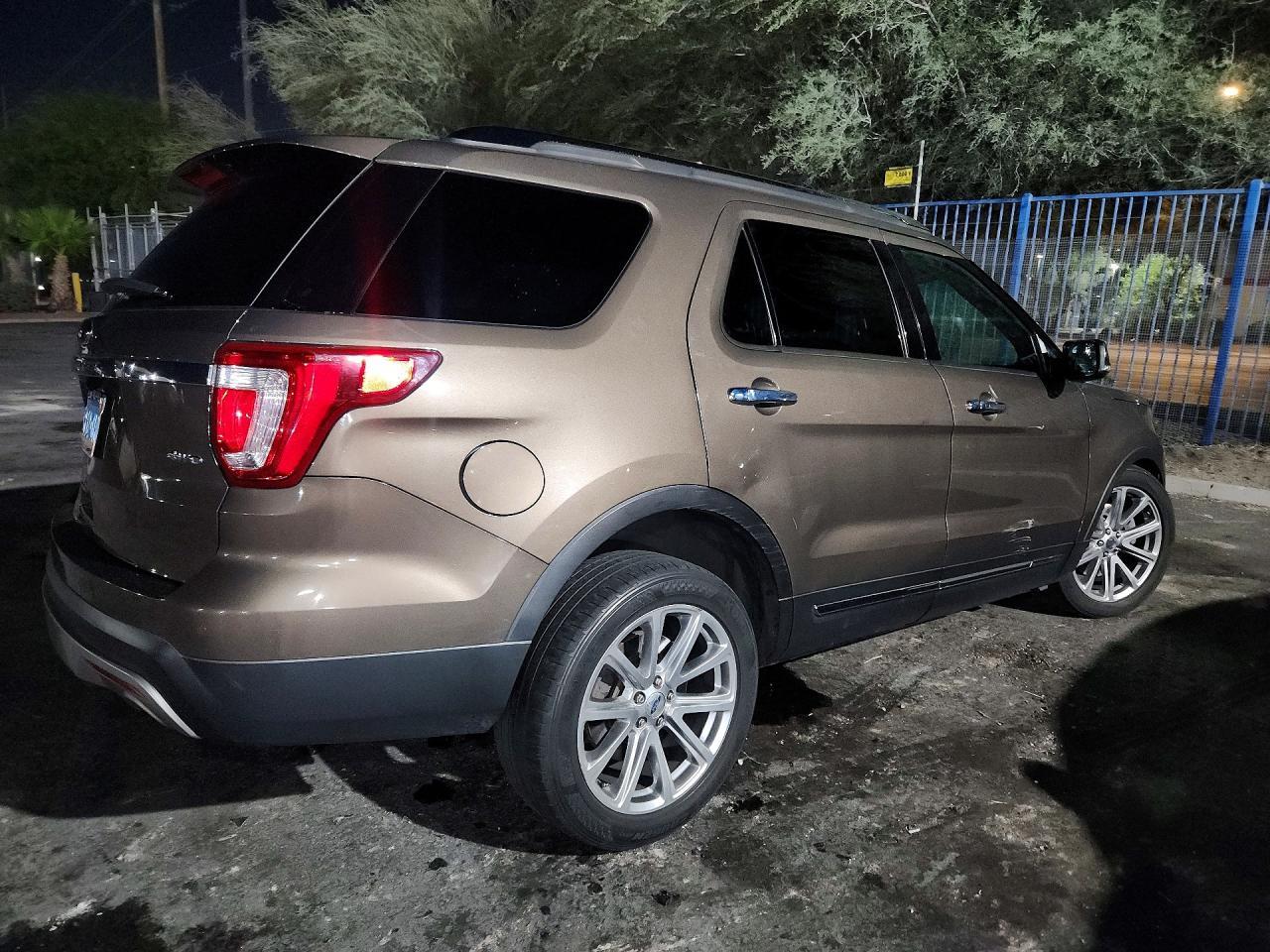 2016 Ford Explorer Limited - zdjęcie 3