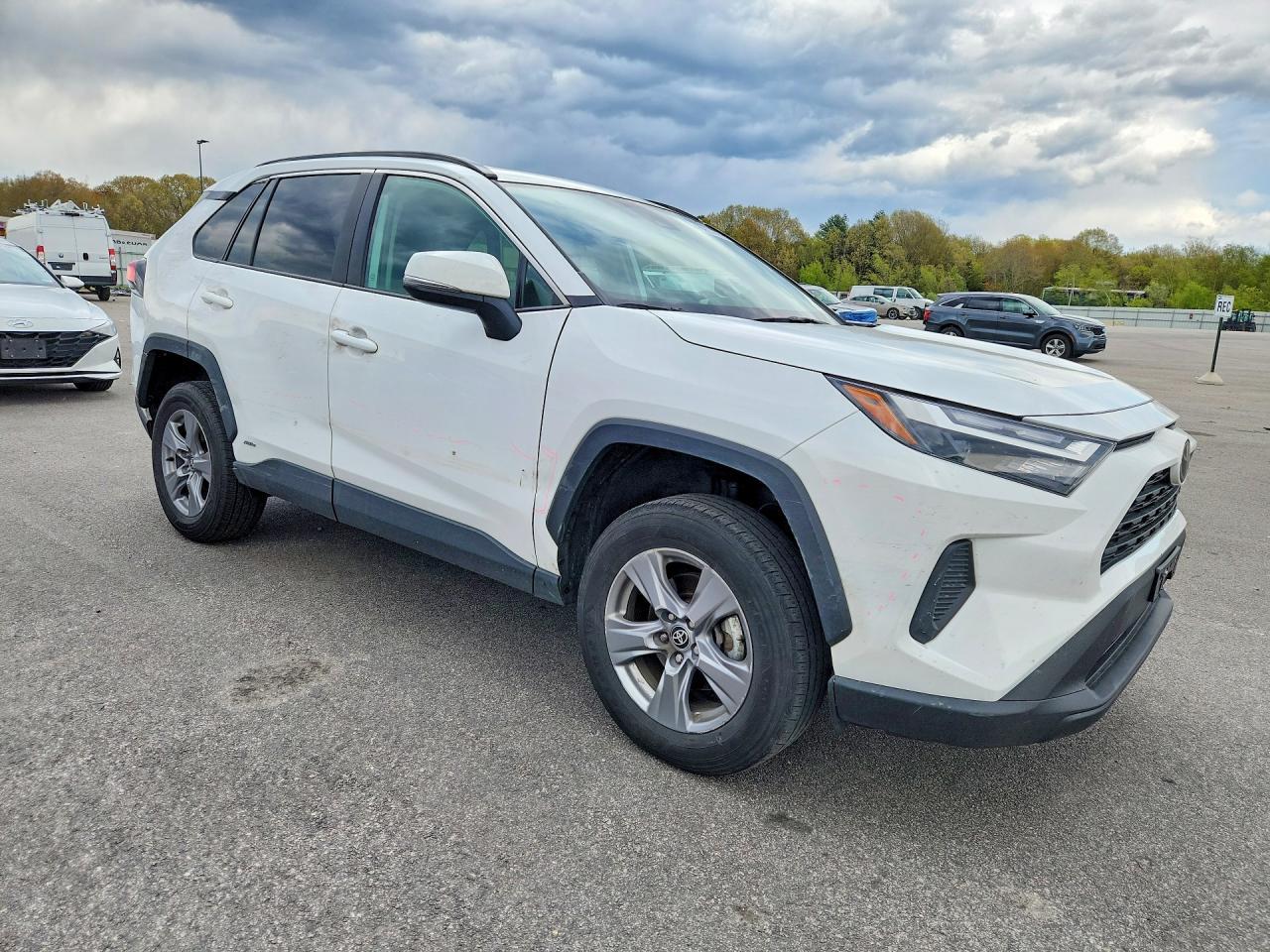 2025 Toyota Rav4 Hybrid Xle - zdjęcie 4