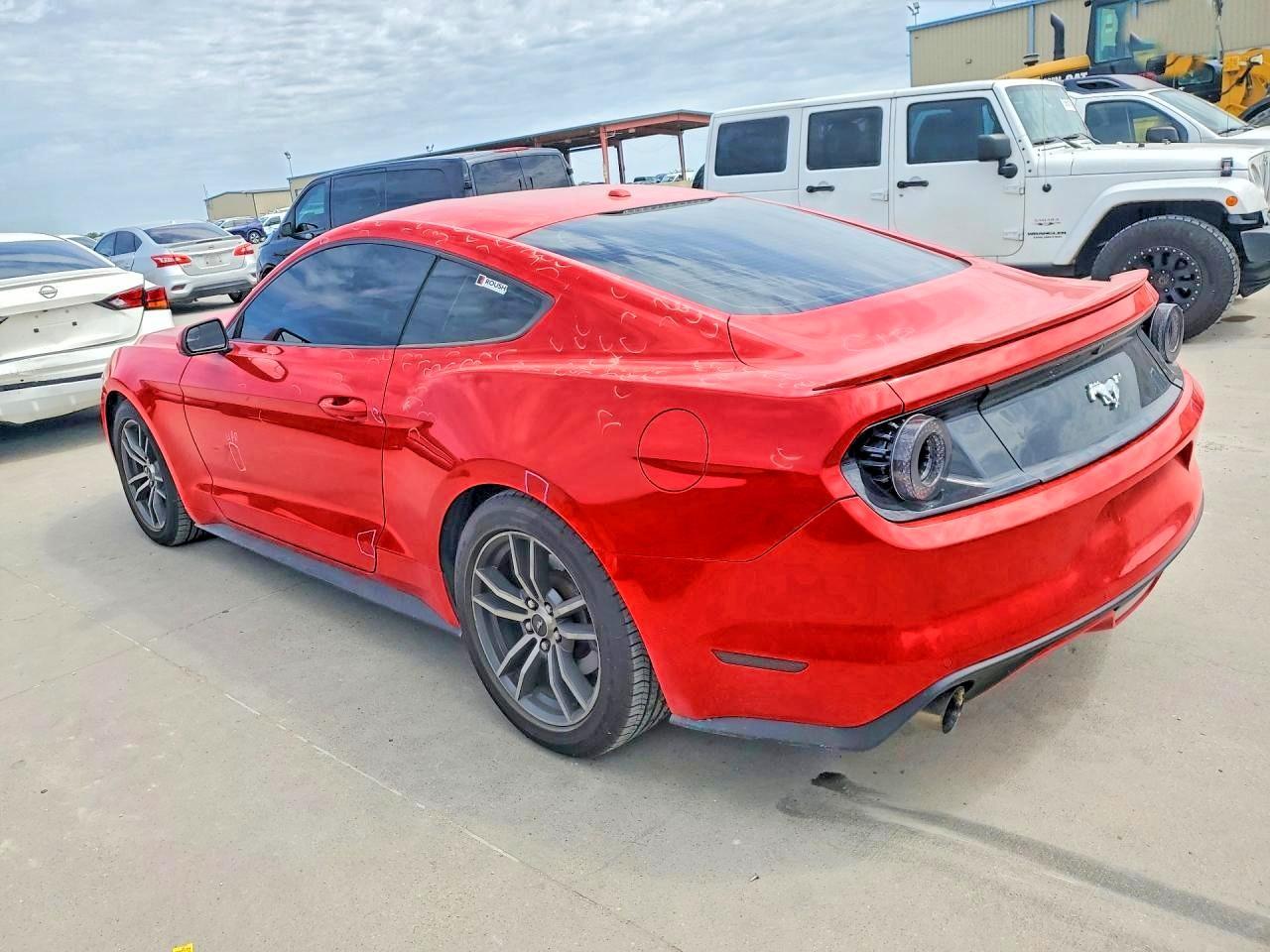 2016 Ford Mustang - zdjęcie 2