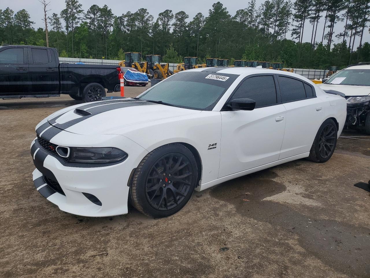 2016 Dodge Charger R - zdjęcie główne