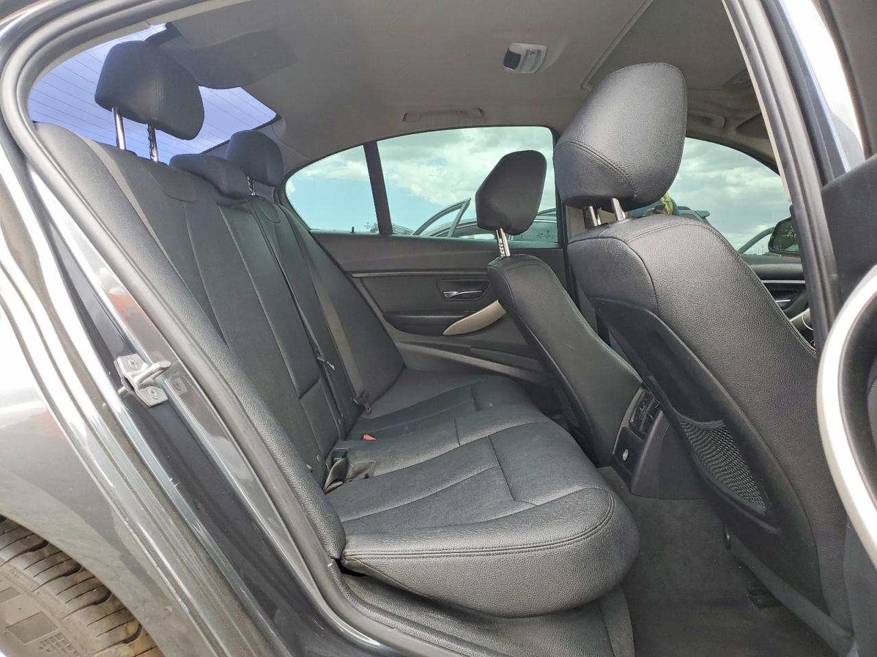 2018 BMW 320 I - zdjęcie 10
