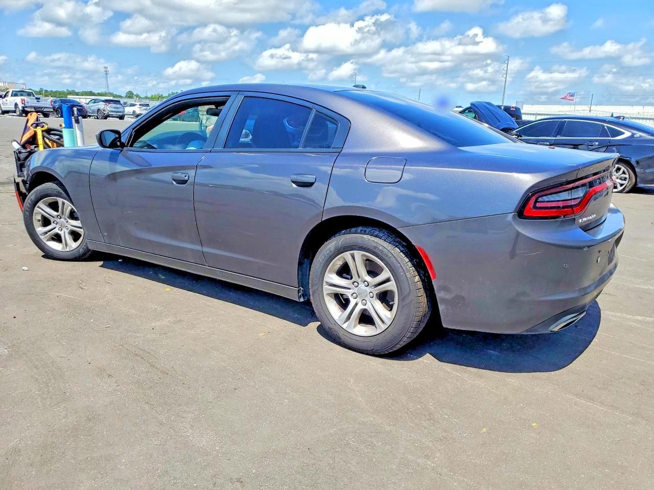 2020 Dodge Charger Sxt - zdjęcie 2