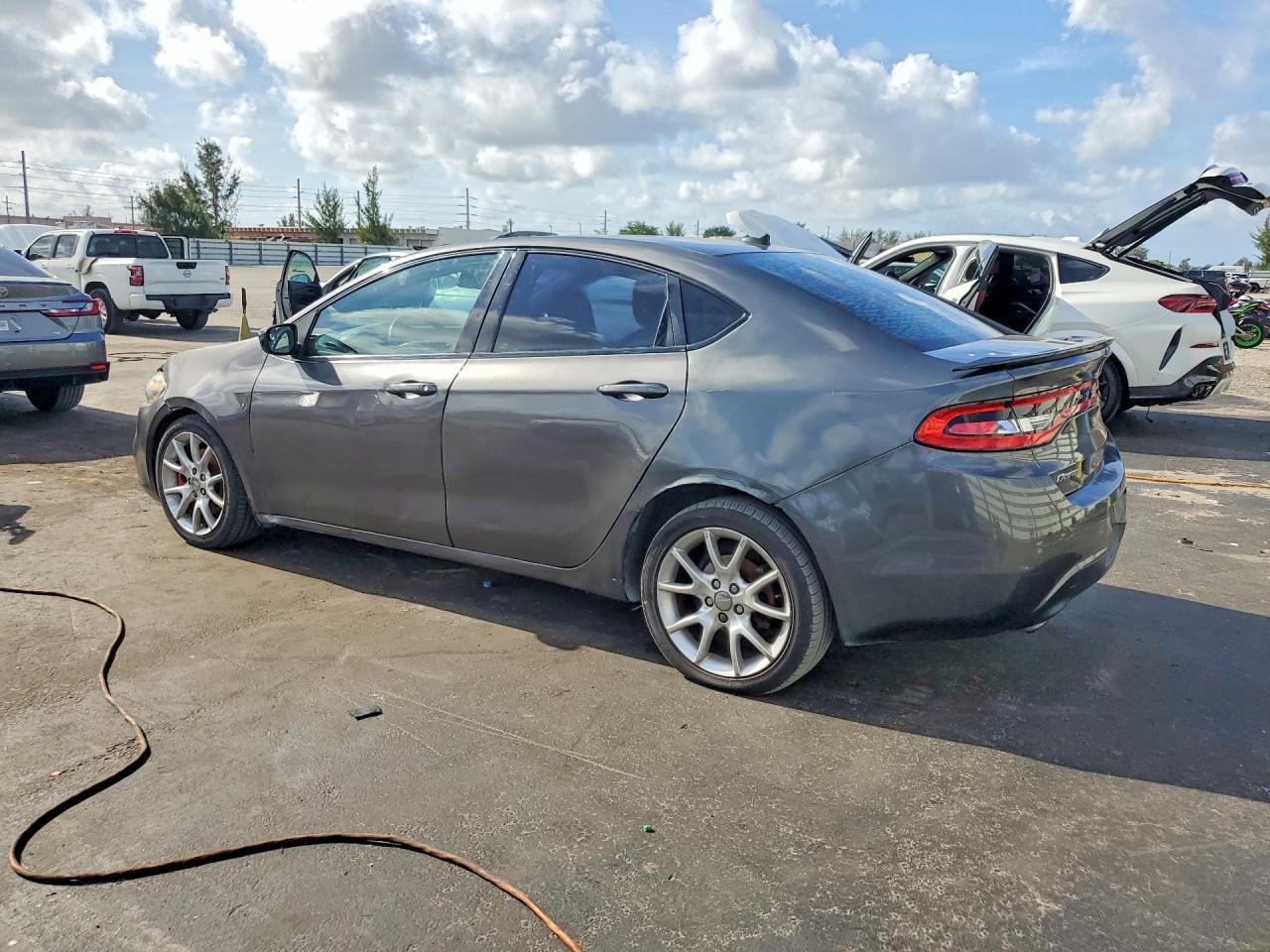 2016 Dodge Dart Sxt - zdjęcie 2