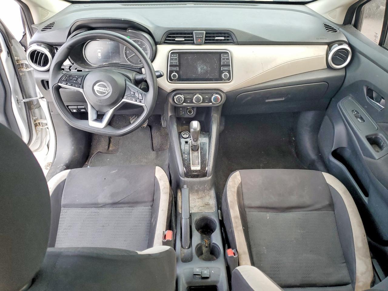 2021 Nissan Versa Sv - zdjęcie 8