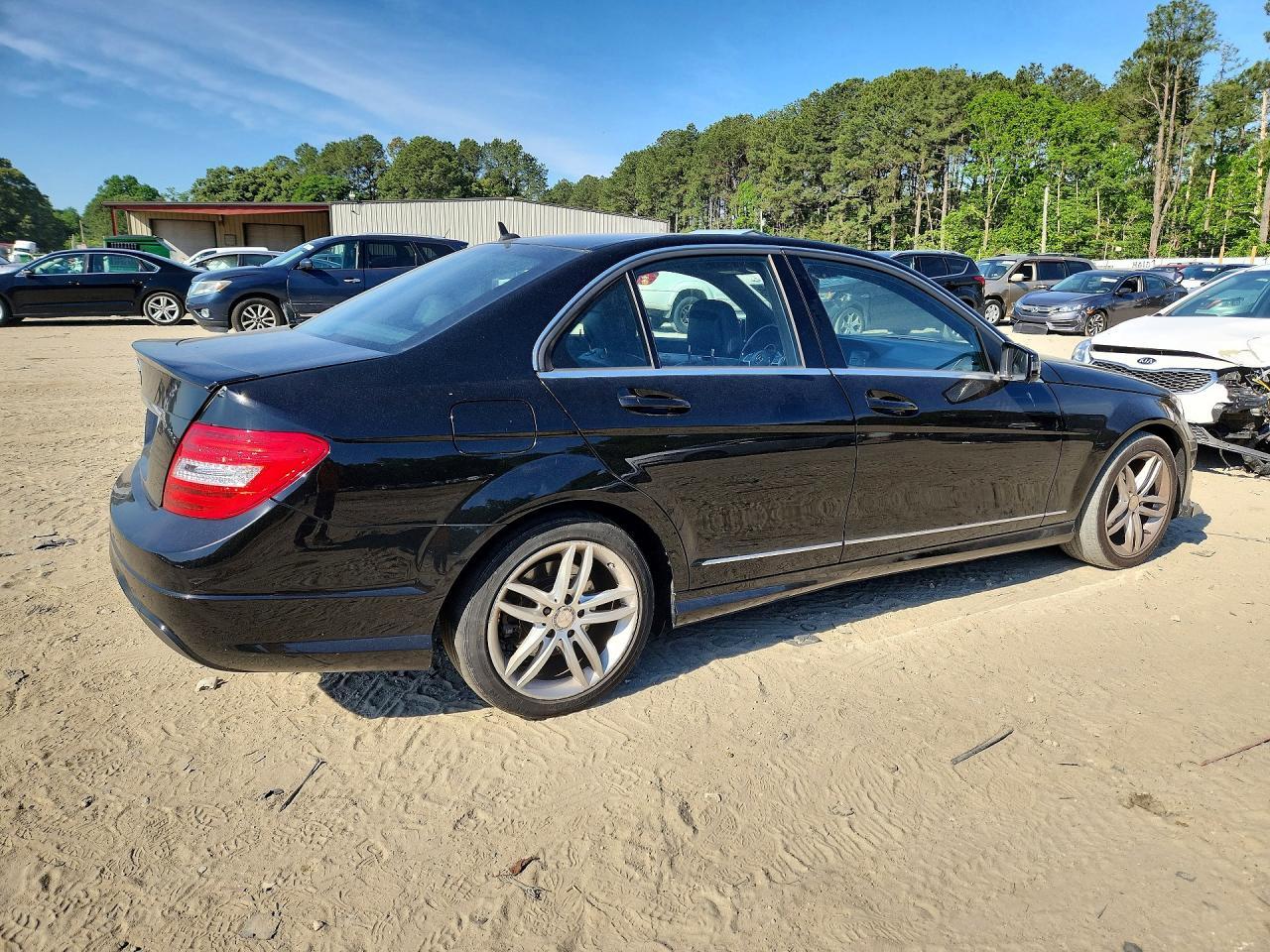 2014 Mercedes-Benz C 250 - zdjęcie 3