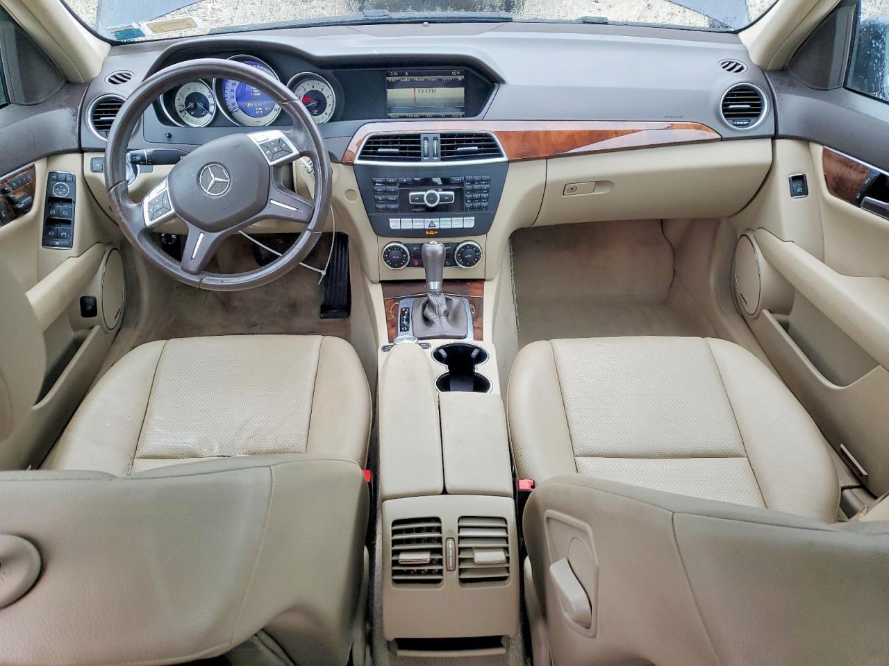 2014 Mercedes-Benz C 300 4Matic - zdjęcie 8