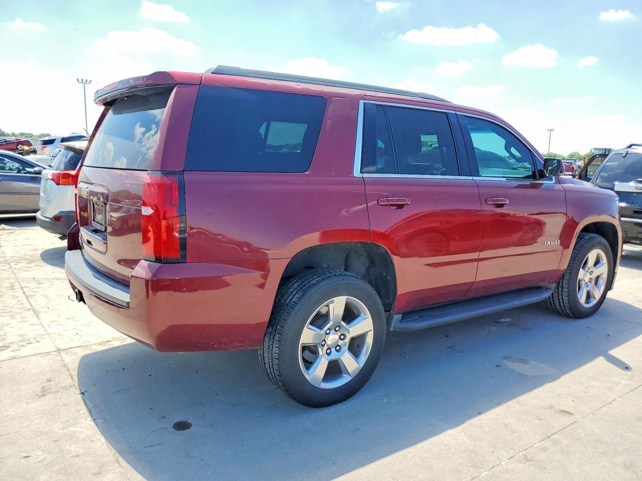 2019 Chevrolet Tahoe C1500 Ls - zdjęcie 3