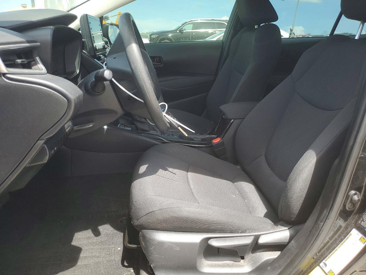 2022 Toyota Corolla Le - zdjęcie 7