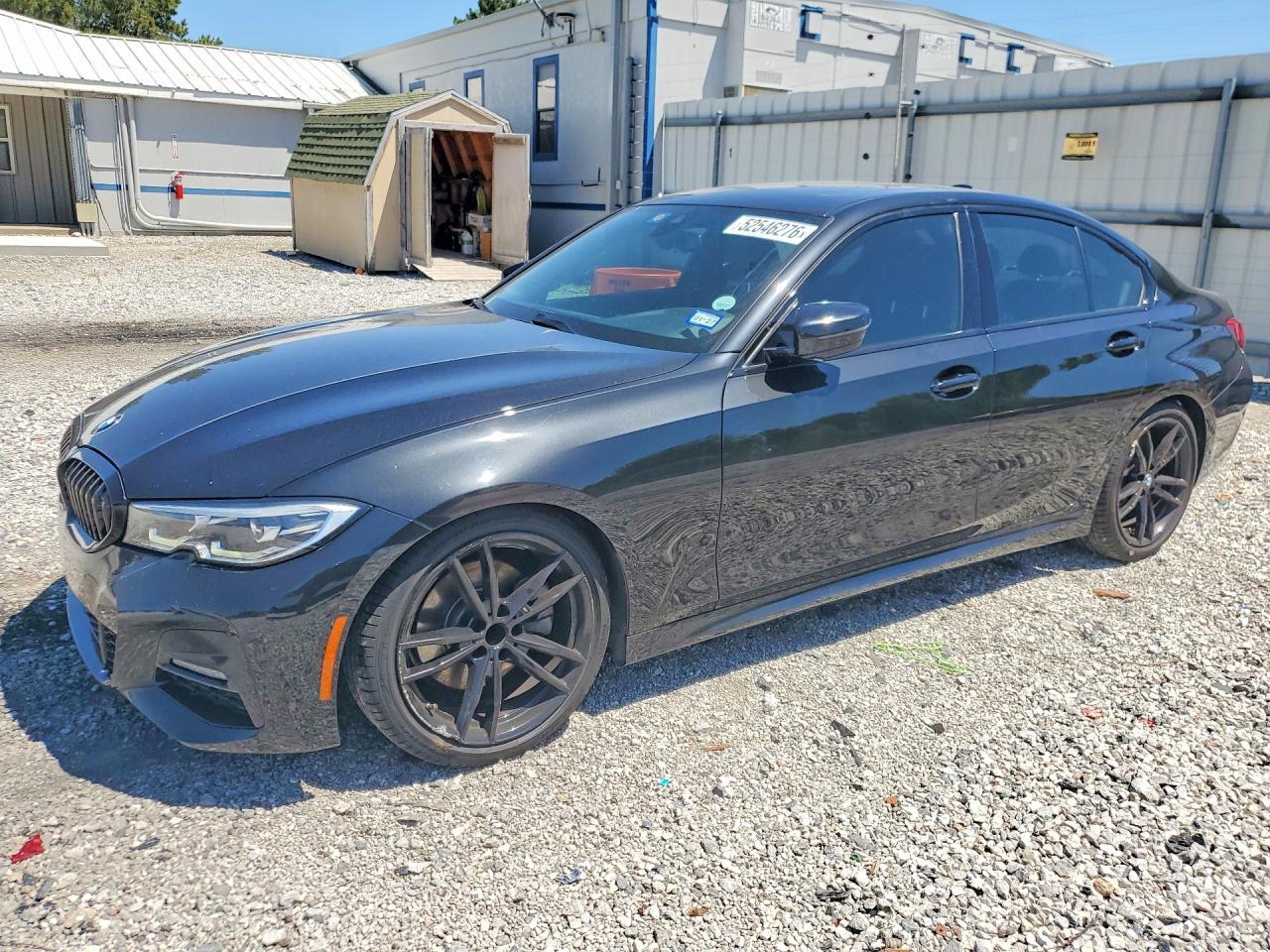 2021 BMW 330I - zdjęcie główne