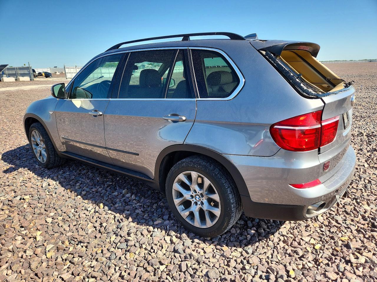 2013 BMW X5 xDrive35I - zdjęcie 2