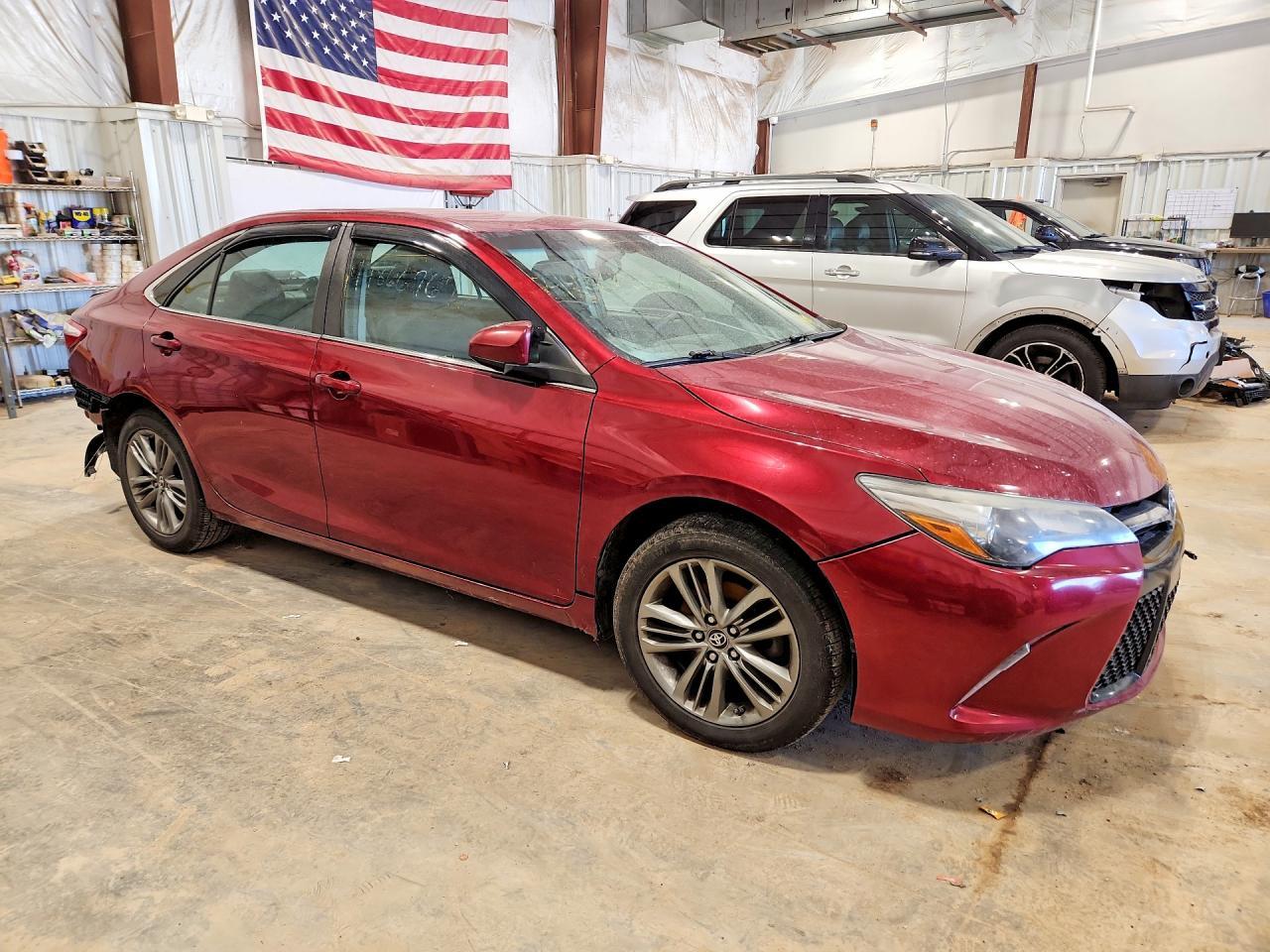 2017 Toyota Camry Le - zdjęcie 4