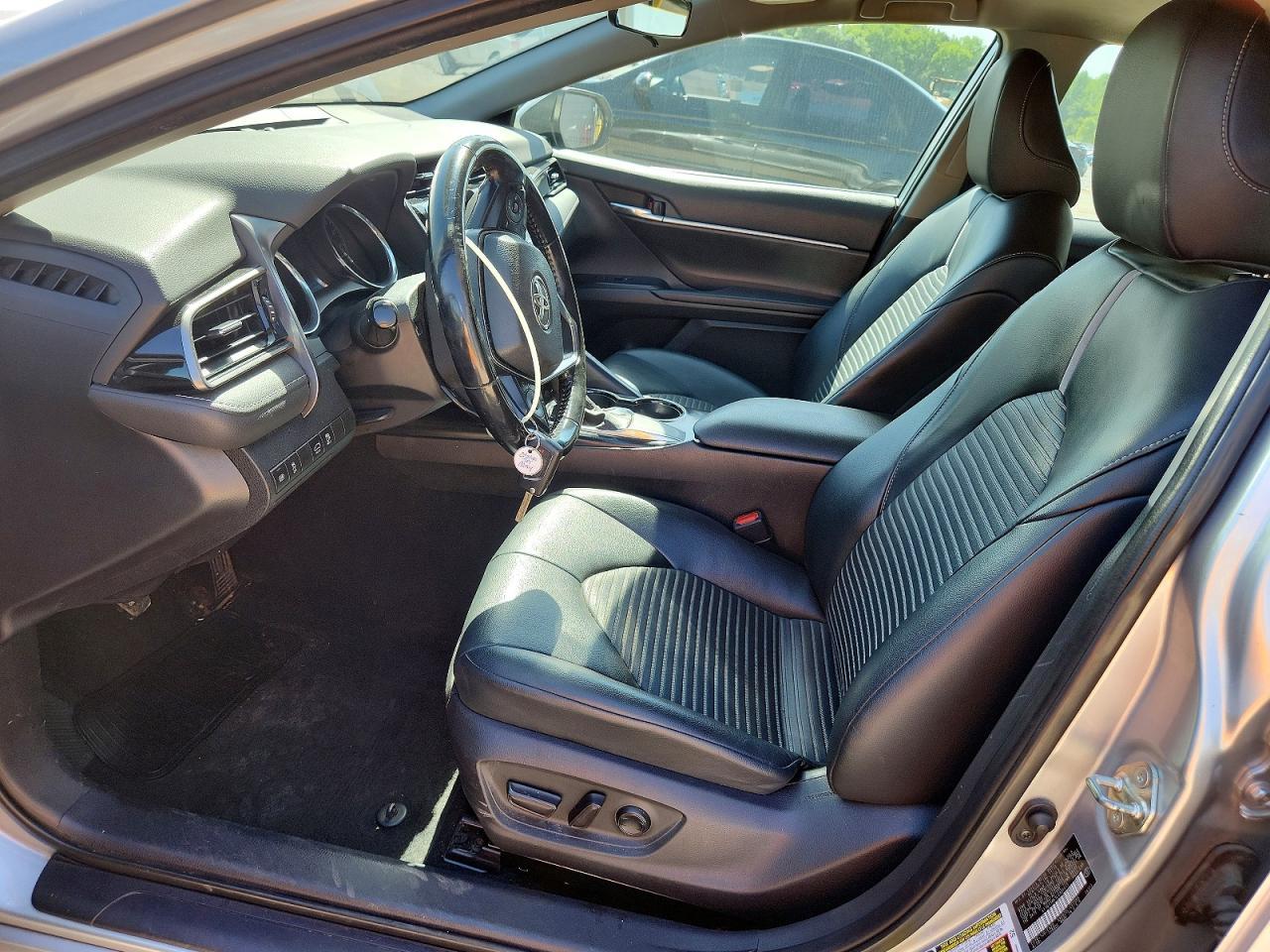 2020 Toyota Camry Se - zdjęcie 7