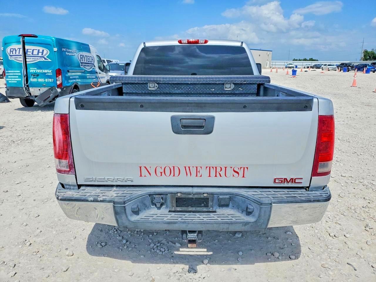2013 GMC Sierra K1500 - zdjęcie 6