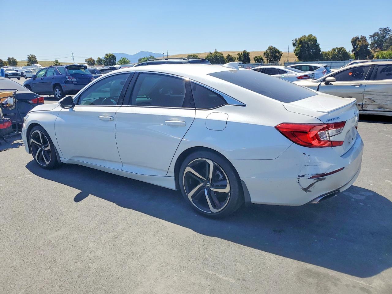 2018 Honda Accord Sport - zdjęcie 2
