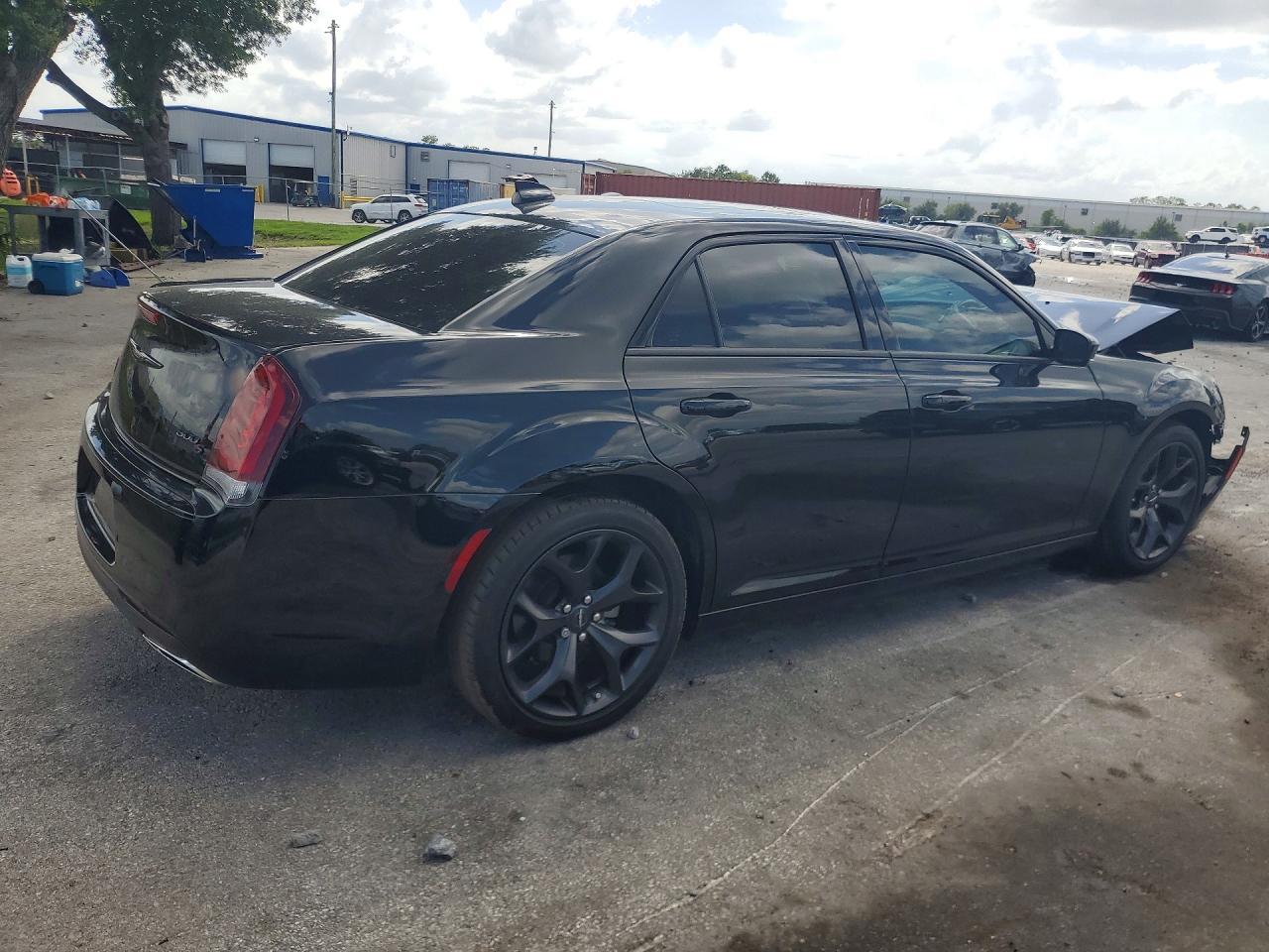 2023 Chrysler 300 S - zdjęcie 3