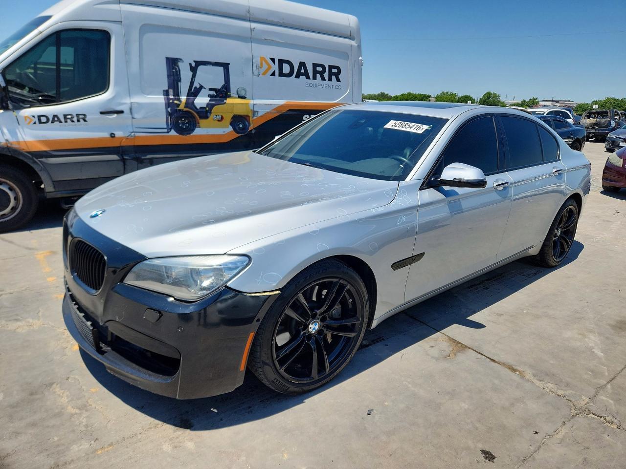 2013 BMW 750 I - zdjęcie główne