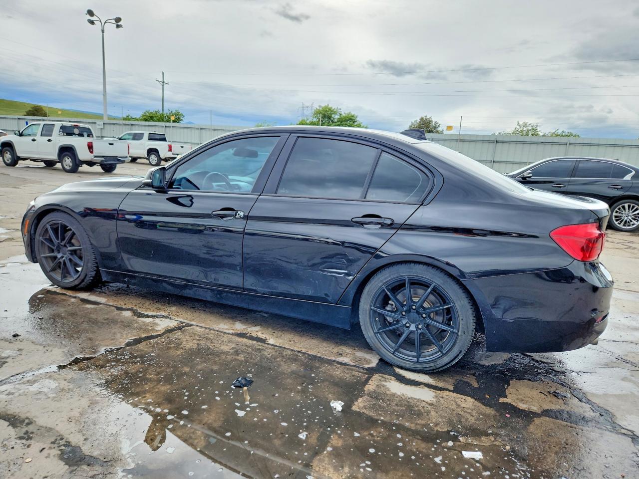 2017 BMW 320 I - zdjęcie 2