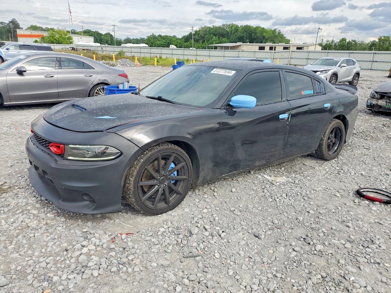 2016 Dodge Charger R - zdjęcie główne