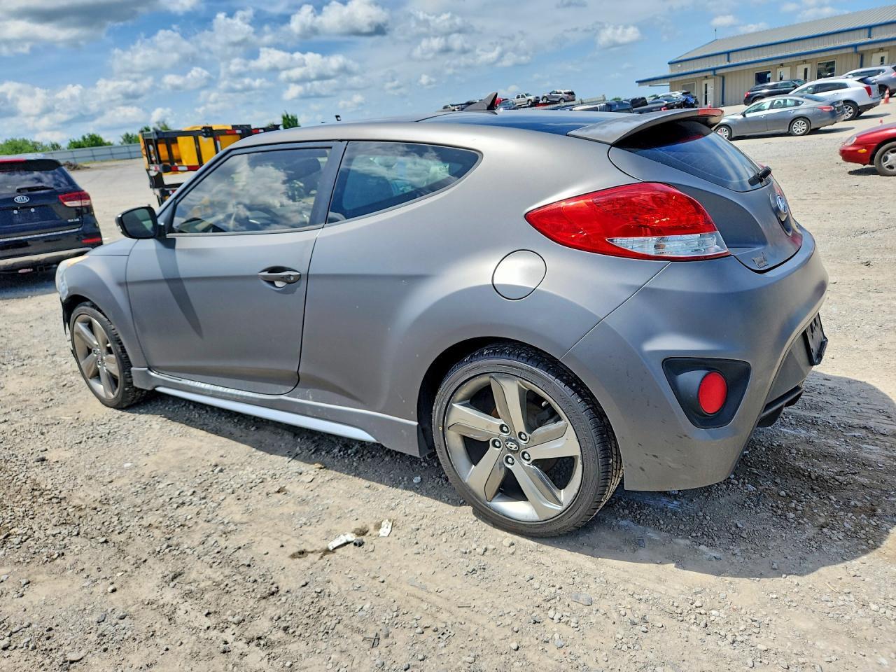 2013 Hyundai Veloster Turbo - zdjęcie 2