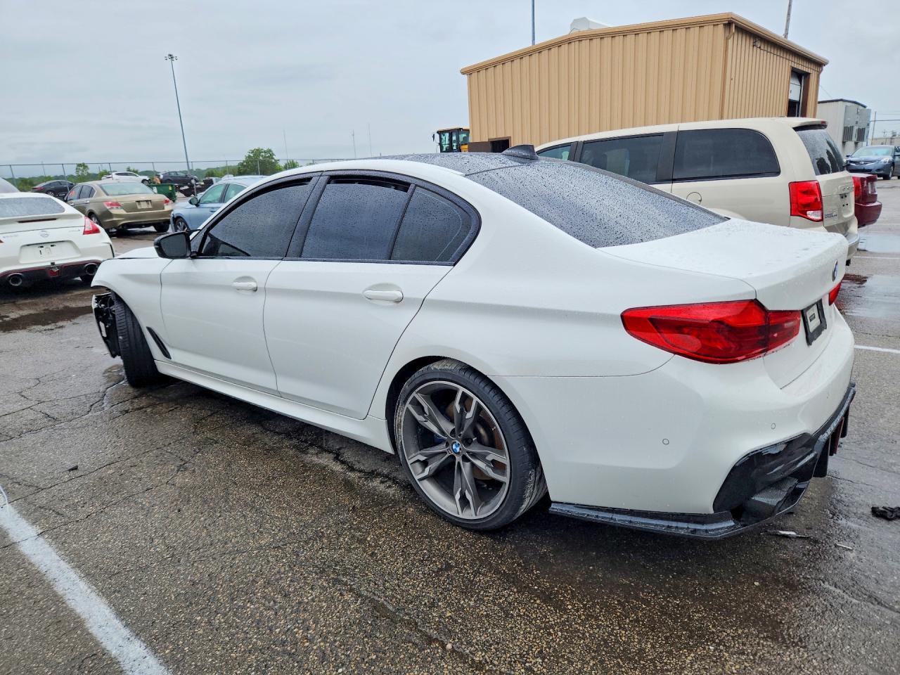 2019 BMW M550Xi - zdjęcie 2