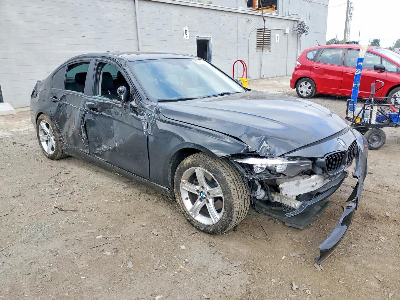 2013 BMW 320 I xDrive - zdjęcie 4