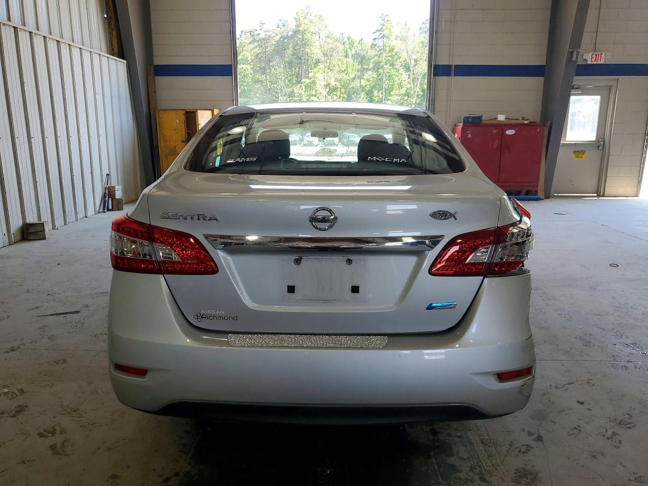 2014 Nissan Sentra S - zdjęcie 6