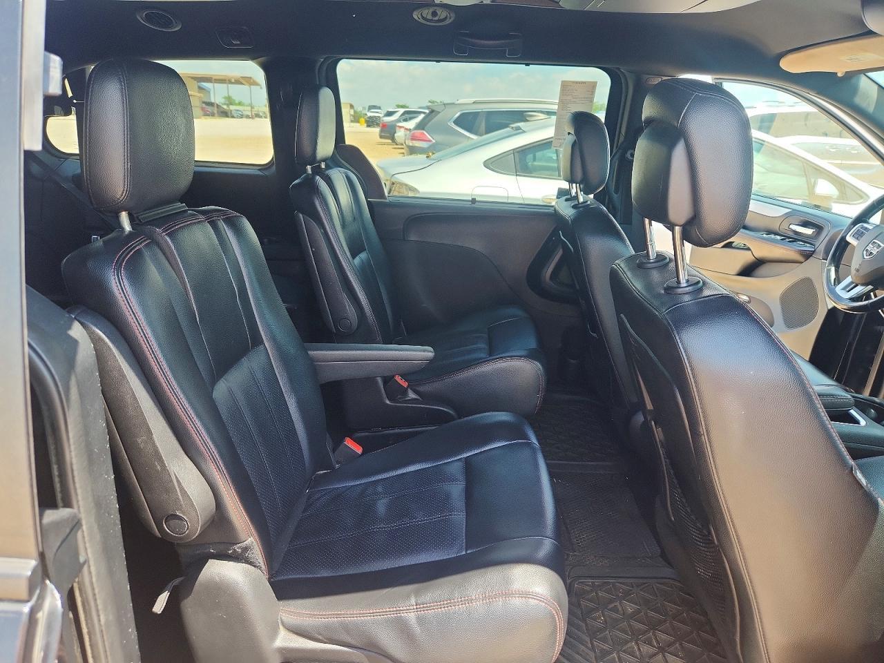 2019 Dodge Grand Caravan Gt - zdjęcie 11