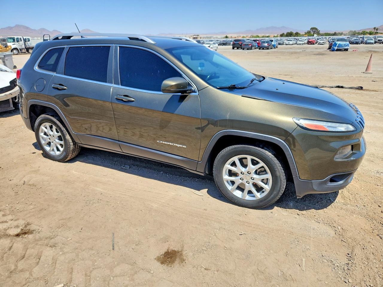 2015 Jeep Cherokee Latitude - zdjęcie 4